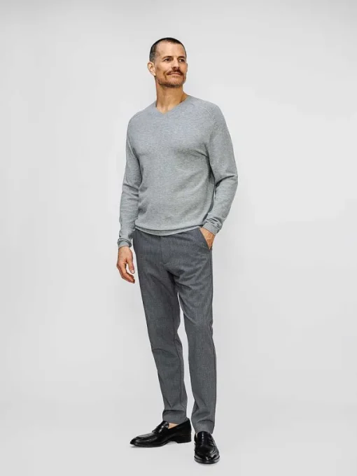 Outlet Grey Heather Men'S Atlas Air V-Neck Sweater Men'S Sweatshirts & Sweaters
